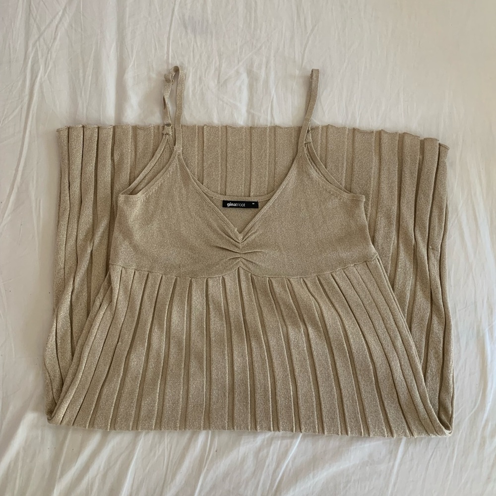 Ginatricot flowy midi gold dress